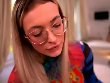 Kyliejoyce  live sex cam