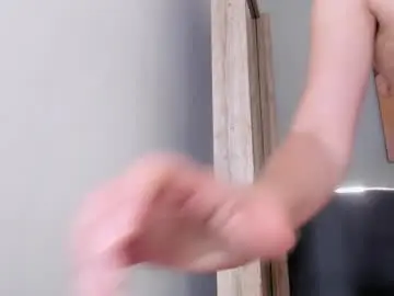 Nicol_89  live sex cam