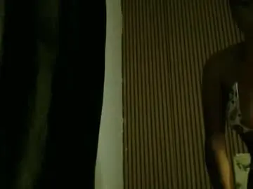 Urflirtydoll  live sex cam