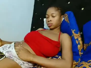 Urflirtydoll  live sex cam