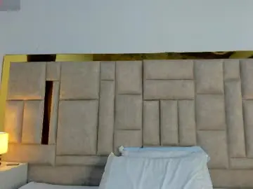 Valtira_nova  live sex cam