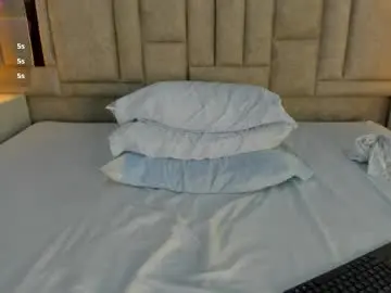 Valtira_nova  live sex cam