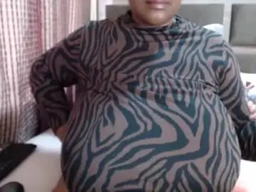 Darkbusty  live sex cam