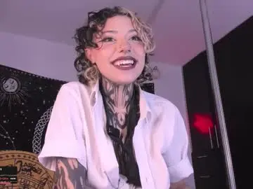 Hazellwitch  live sex cam