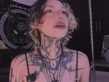 Hazellwitch  live sex cam