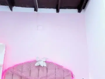 Littlesofii  live sex cam