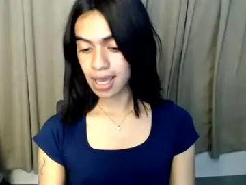 Luvrr_trixie  live sex cam