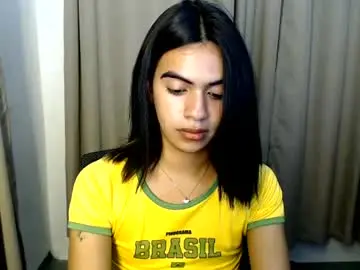 Luvrr_trixie  live sex cam