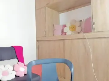 Ninablaze01  live sex cam