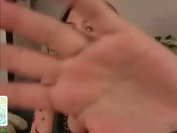 Blushinbloom  live sex cam
