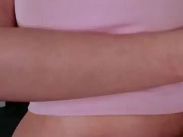 Blushinbloom  live sex cam