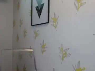 Laia_white  live sex cam