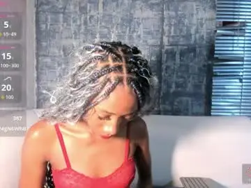 Nathalyleen  live sex cam