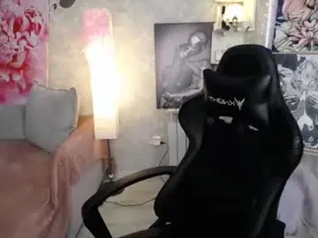 Yournickyadamidi  live sex cam