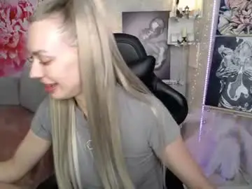 Yournickyadamidi  live sex cam