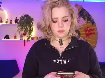 Albaandthayron  live sex cam