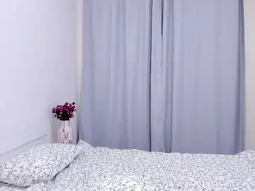 Arya_thomas  live sex cam