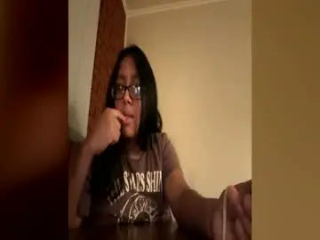 Honeybo91  live sex cam