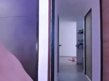 Littletammy4u  live sex cam