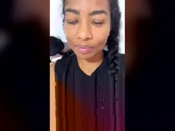 Magie1020  live sex cam