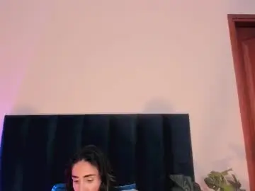 Ninacavallli  live sex cam