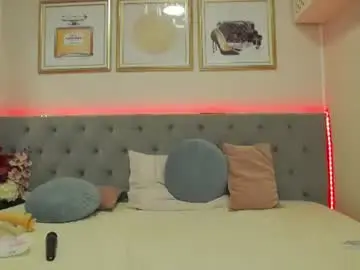 Hellendesire  live sex cam