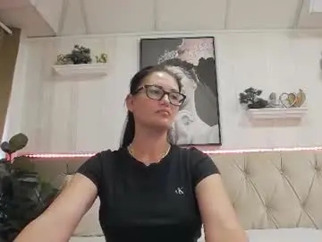 Hellendesire  live sex cam
