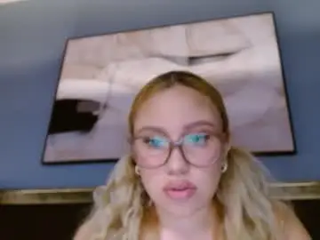 Itzjayxo  live sex cam