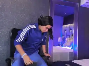Larabrook  live sex cam