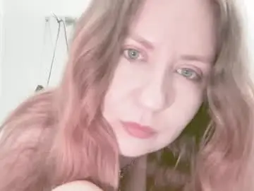 Mashalove8  live sex cam