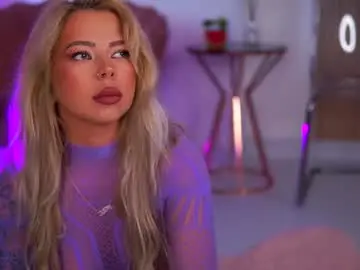 Redlaraa  live sex cam