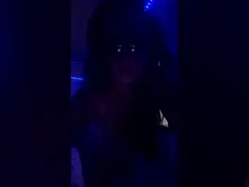 Varvara_  live sex cam