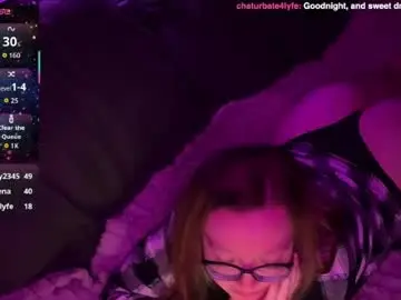 Avie1020  live sex cam