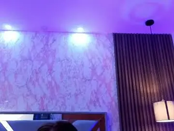 Littleesara18  live sex cam
