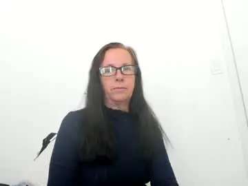 Bossypeachgoddess  live sex cam