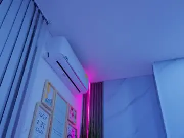 Chlooee_  live sex cam