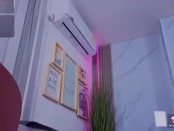 Chlooee_  live sex cam