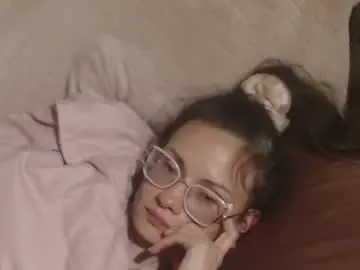 Flowercandydoll13  live sex cam