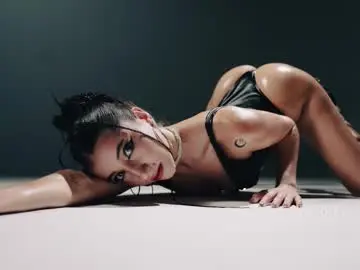 Hannaos  live sex cam