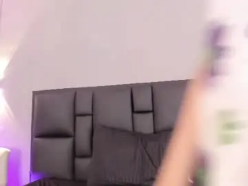 Jadeheartt  live sex cam