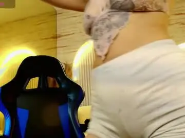 Katalina_r  live sex cam