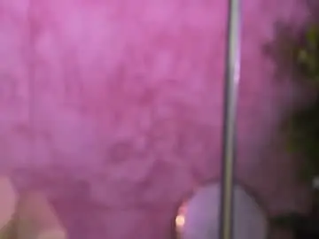 Kira0541  live sex cam