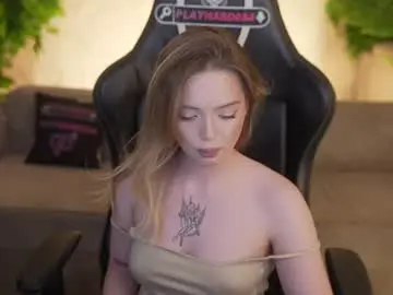 Kira0541  live sex cam