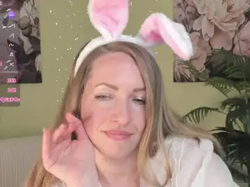 Melodyys  live sex cam