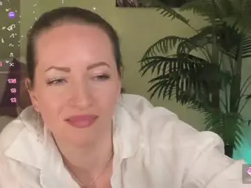 Melodyys  live sex cam