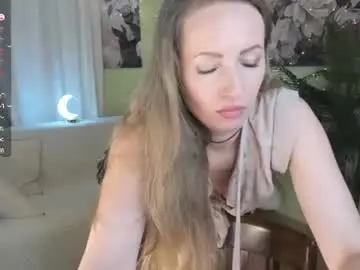 Melodyys  live sex cam