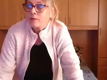 Pussy_boom4u  live sex cam