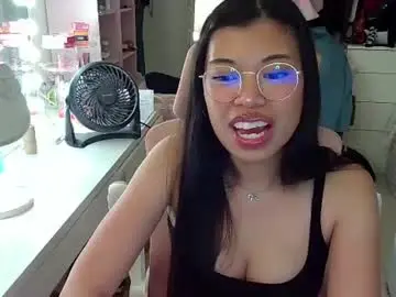 Reeviee  live sex cam