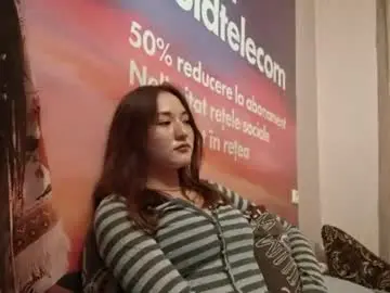 Shalandaneubauer  live sex cam