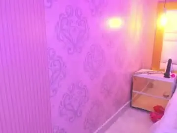 Shanel_777  live sex cam